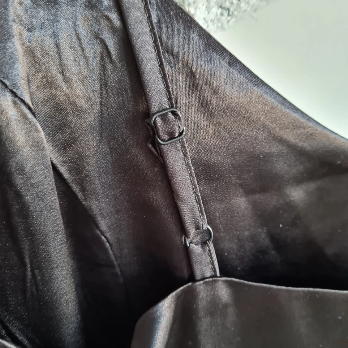 Helt ny satinklänning! - 91