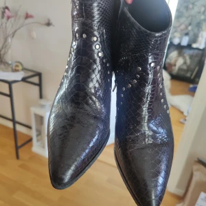 Fina boots - Fina boots, använda en gång