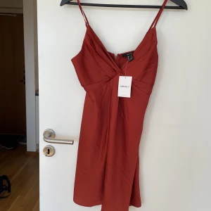 Helt ny klänning - Strl Xs/s