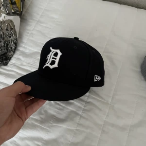 New era keps - Hejsan säljer en New era 59 fifty keps nypris 449 nyskick