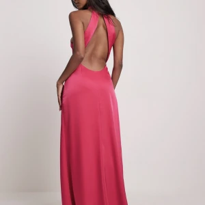 Maxiklänning - Superfin rosa maxiklänning! storlek 38 men passar även 36