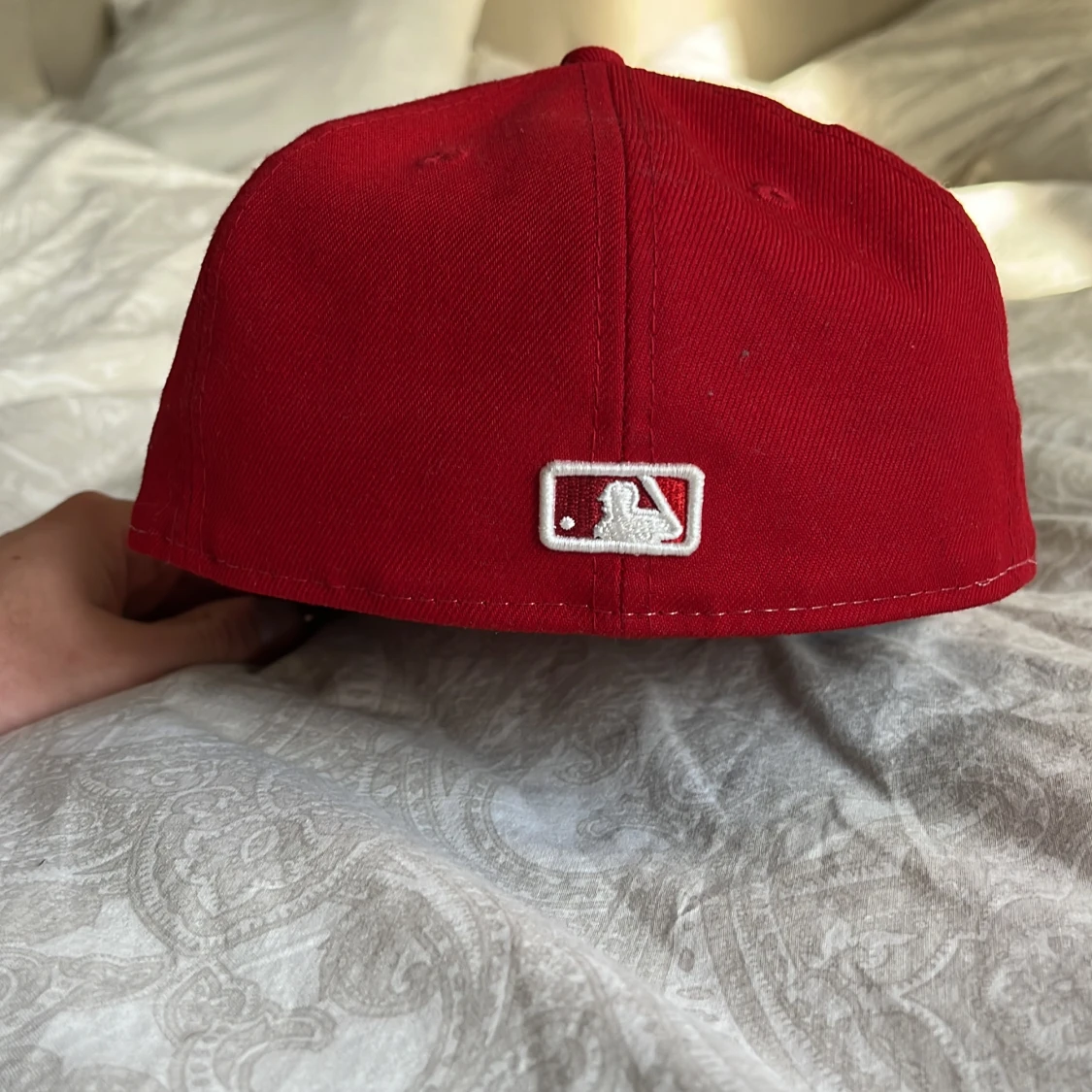 Röd keps fitted - 90