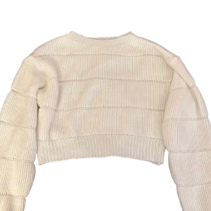 Stickad tröja - Stickad tröja från Shein i storlek S💕