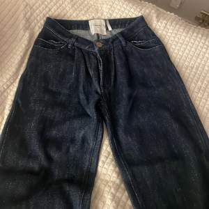Väldigt baggy jeans, oneteaspoon jeans, storlek 26, aldrig använt 
