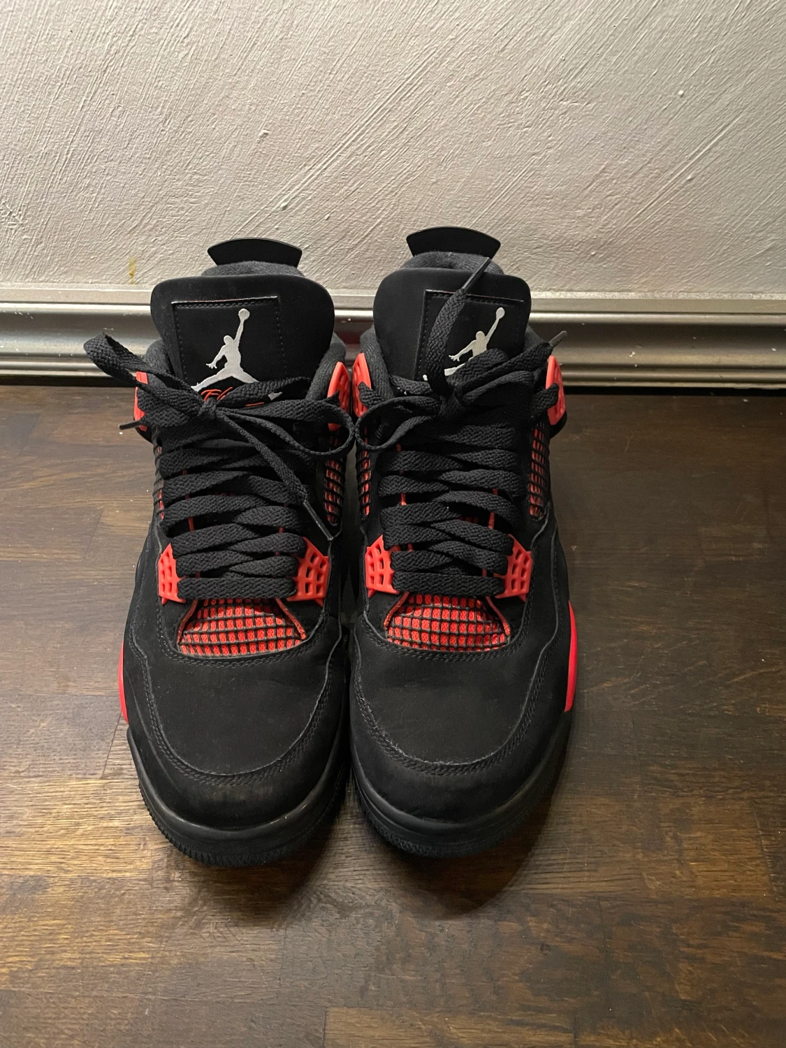 Jordans 4 red thunder 