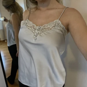 Bikbok topp - Säljer detta gulliga linne från Bikbok 💕
