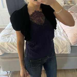 Spetslinne  - Skit snyggt spetslinne! Köparen står för frakten!💕💕