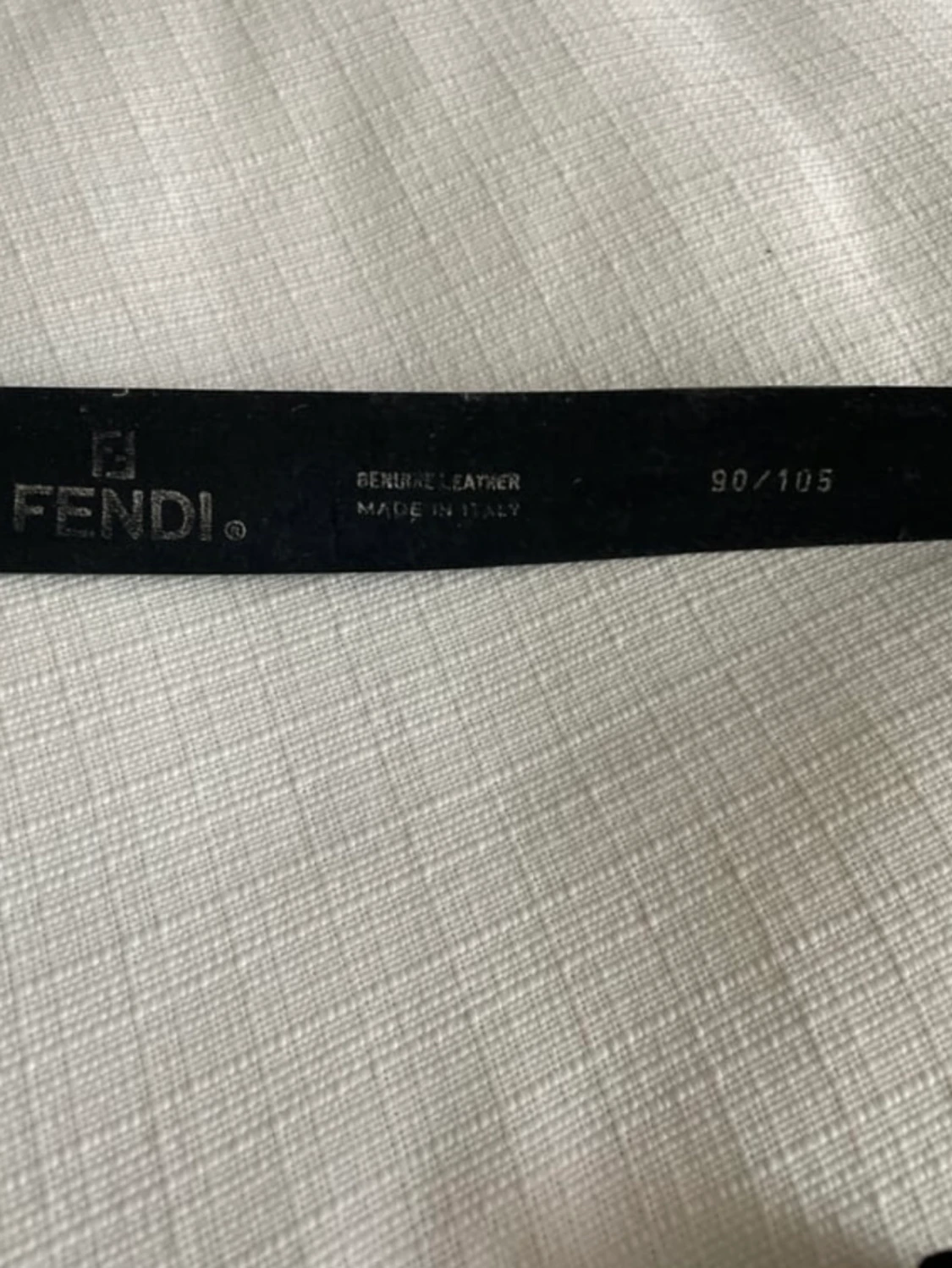 Fendi-skärp i mocka  - 90