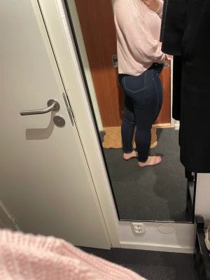 Jeans stradivarius  - Jeans från stradivarius storlek 40. 