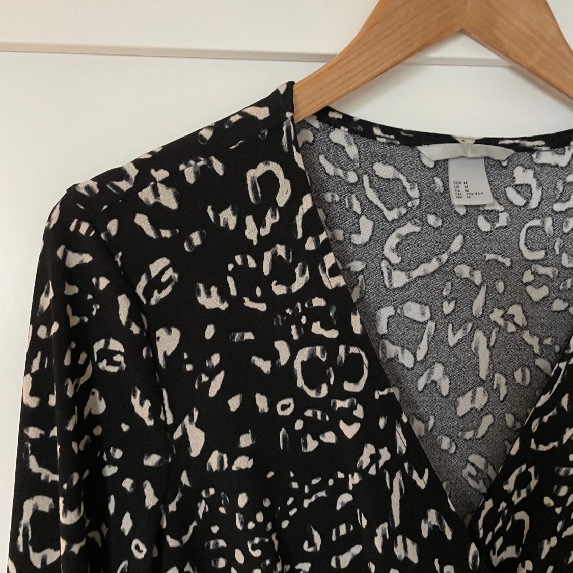 Klänning med omlottliv - 91