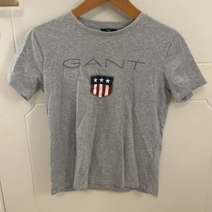 Gant t-shirt - T-shirt från gant. Barnstorlek, men ungefär som en xs
