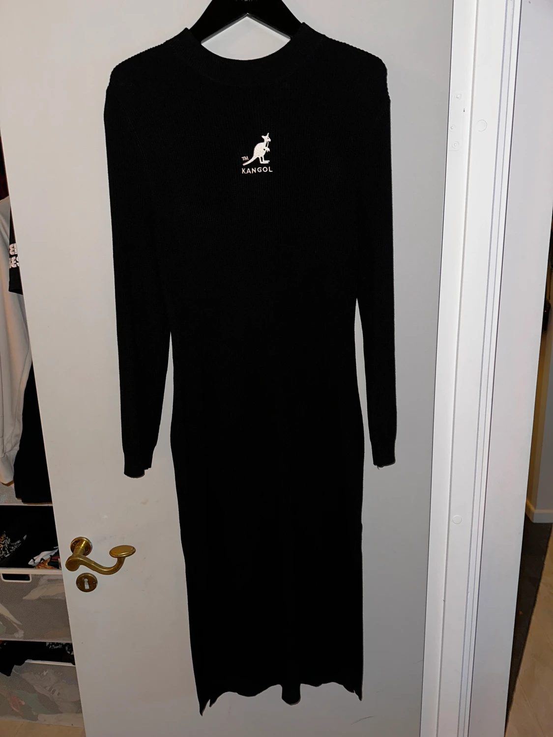 Svart cool klänning från Kangool