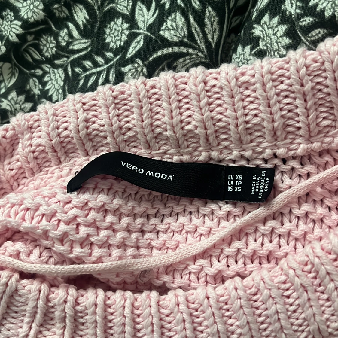 Rosa stickad tröja - 91