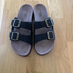 Tofflor  - Mycket bra skick 