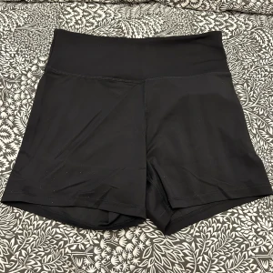 Träningsshorts hot pants nya storlek L - Nya oanvända storlek L
