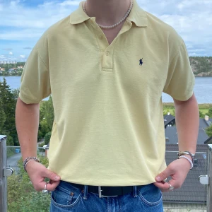 Polo by ralph lauren - Bra skick, ganska liten i storlek då den är xxl men liknar mer än L-xl