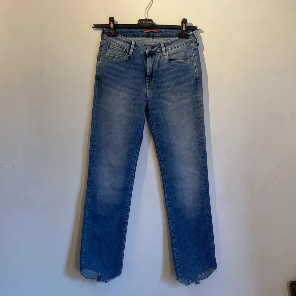 Ett par limited edition jeans från ”Pepe Jeans”  i storlek W28/I28. Knappt använda och i mycket bra skick.. Jeans & Byxor.