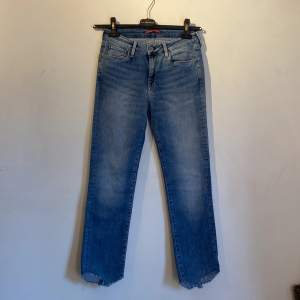 Ett par limited edition jeans från ”Pepe Jeans”  i storlek W28/I28. Knappt använda och i mycket bra skick.