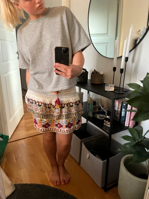 Zara kjol  - Slutsåld zara kjol från förra sommaren. 