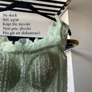Engagement dress, prom dress - NY SKICK STRL. 34/36 KÖPT FÖR. 6500kr NYTT PRIS. 3800kr PRIS KAN DISKUTERAS!!! 