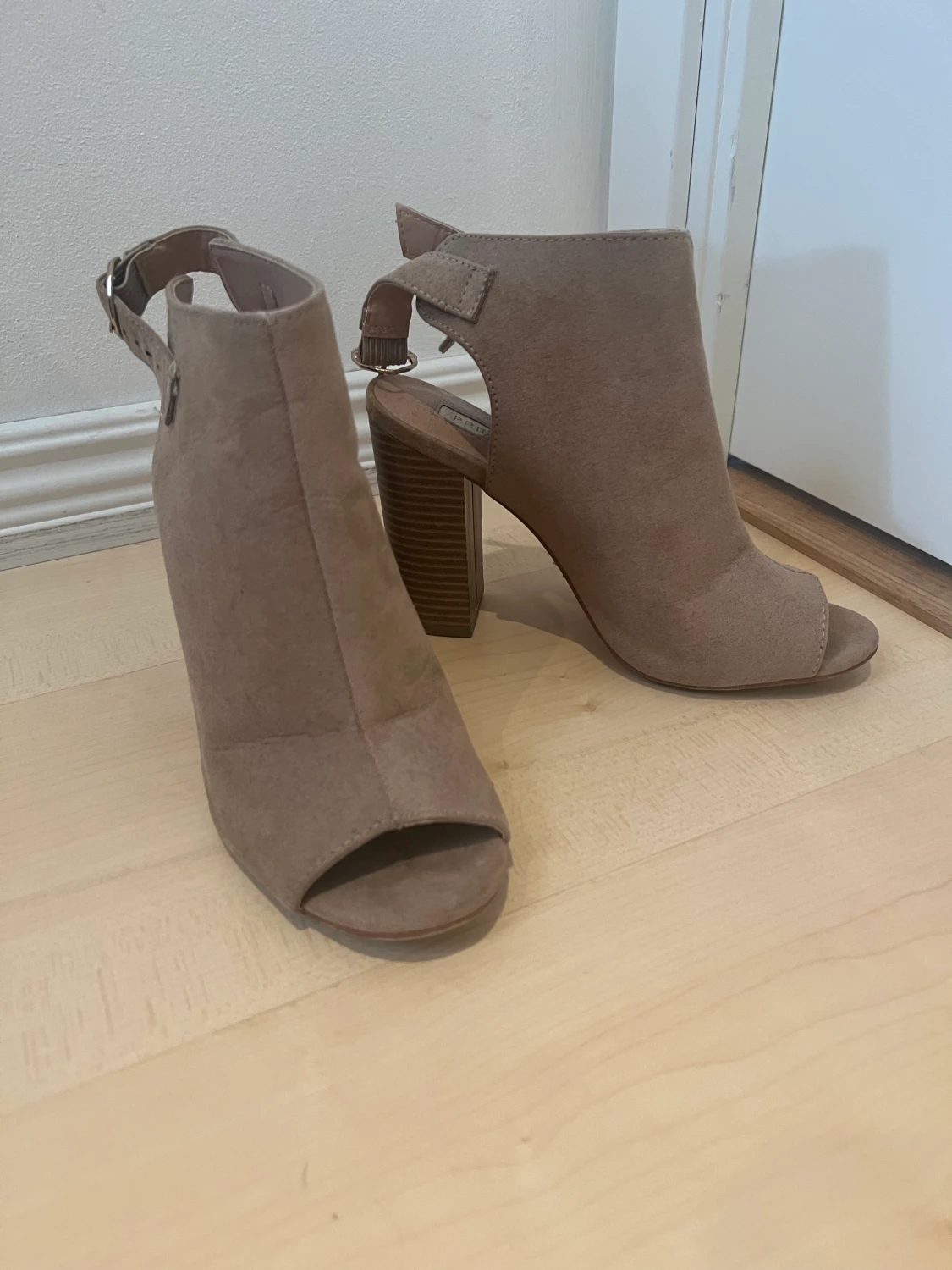 Beig/bruna klackskor  - 90