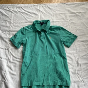 Polo Ralph lauren piké  - Polo Ralph lauren piké barn, strl 14-16 (L)
