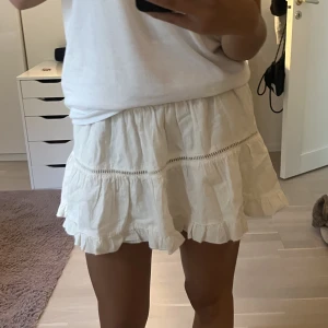 Zara kjol - Köpt förra sommaren men använd en gång!