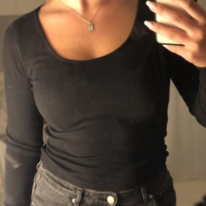 Tröja  - Ribbad tröja från lager157🖤 Kom privat för mer info  Köpare står för frakt!