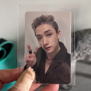 Bang Chan oddinary - Bang Chan PC från oddinary albumen, det är fint skick och officiellt :)