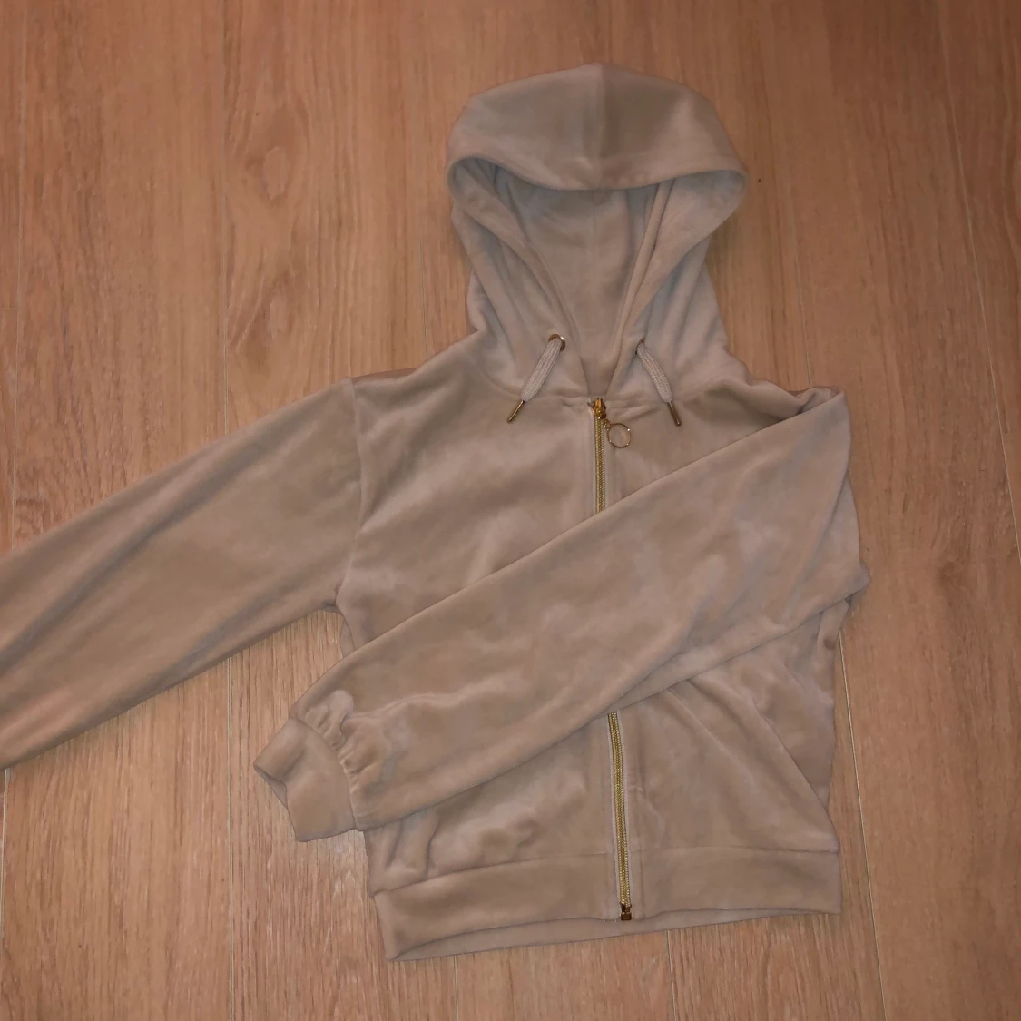 Velour kofta med dragkedja