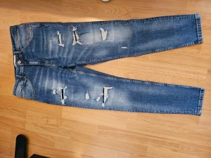 Zara jeans  - Aldrig använda. Storlek 31. Nypris 449.