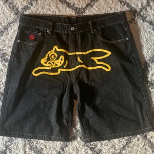 Billionaire boys club ice cream jorts - aldrig tvättade använda ca 6 gånger. Ny pris 1300kr
