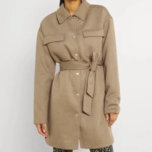 Kappa  - Brun kappa från Vero moda