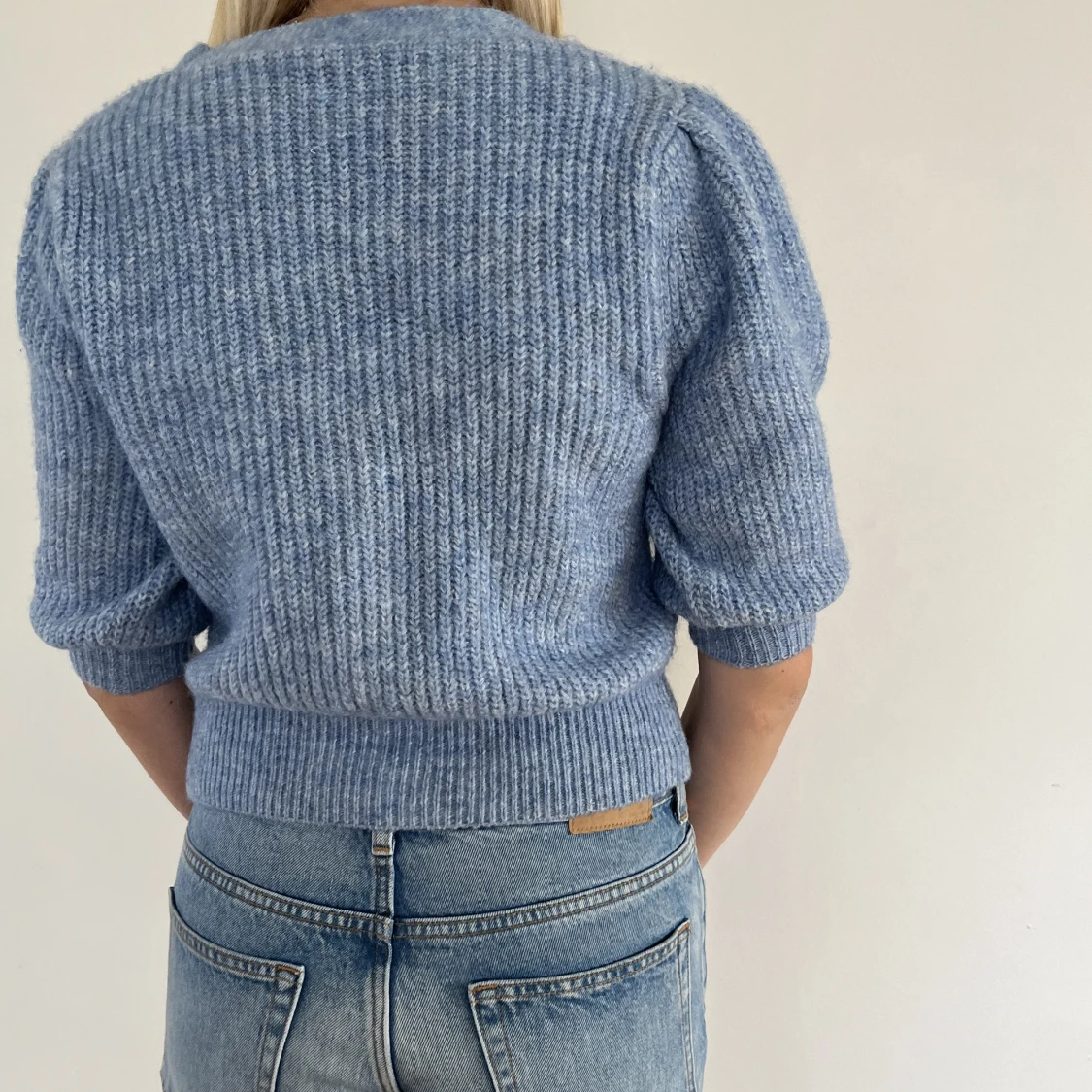 Blå stickad kofta - 90