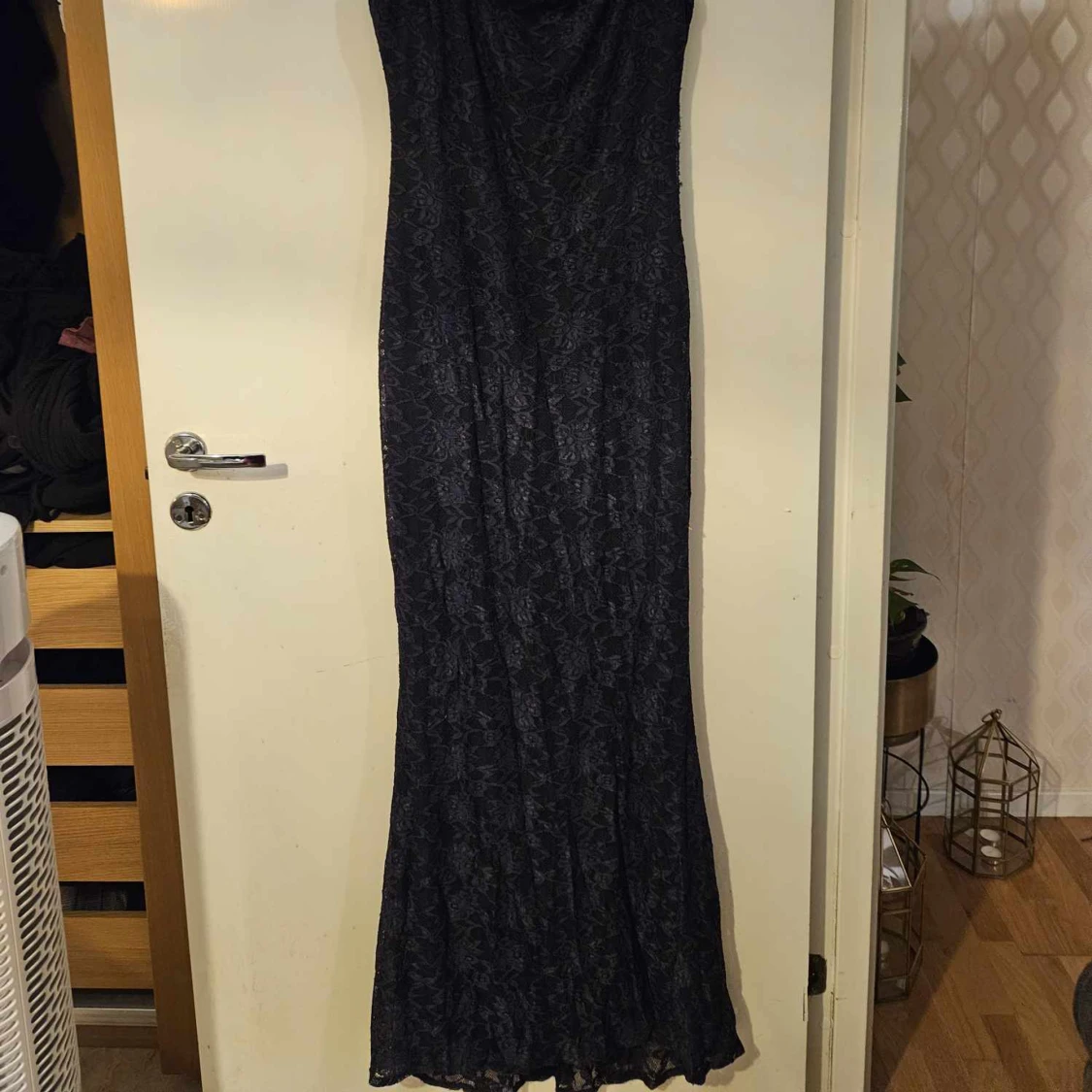 Mörkblå festklänning stl L - 90