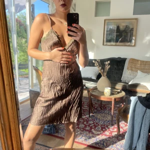 Klänning🤎 - Grymt snygg klänning, fint skick. 