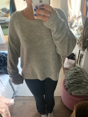 Stickad tröja - Säljer min fina stickade tröja!