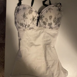 Y2K corset - Dm för mer information ❤️❤️❤️ Kan sänka prisen om behövs❤️❤️
