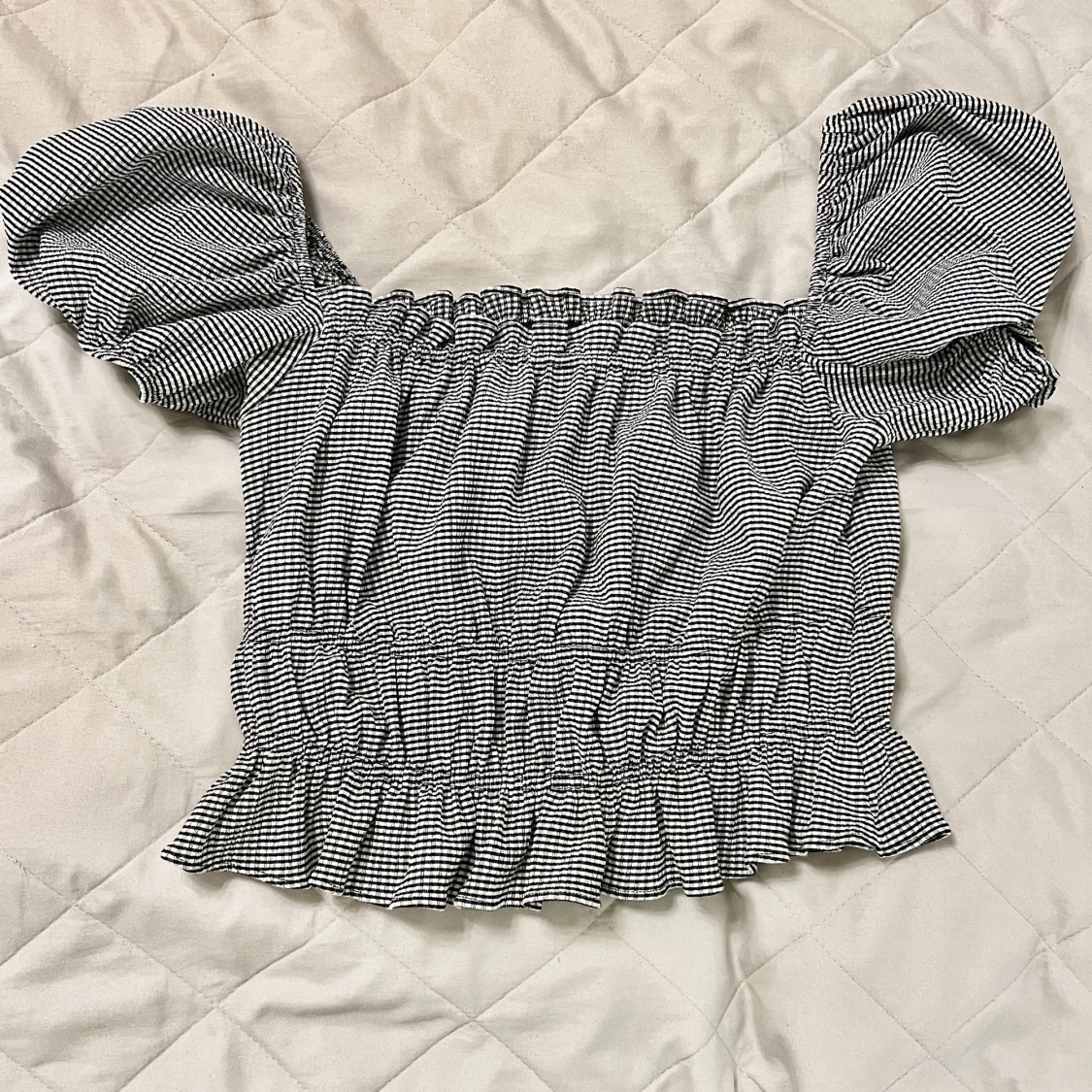 En randig topp från mango