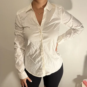 Två skjortor - Säljer skjortorna tillsammans