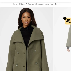 Kappa - Säker denna kappa från bubbel room för att jag har mer användning för min andra❤️köpt för 899, jötte fint skick och använd fåtal gånger 