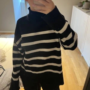 Stickad tröja  - Så skön och snygg stickad tröja från zara 💗