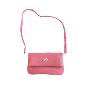 Väska - Söt väska i fake skin i mycket bra skick! Skriv för fler bilder eller mått 