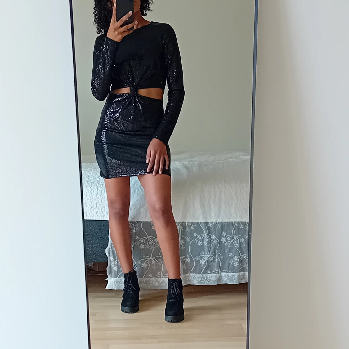 Svart glittrig rklänning