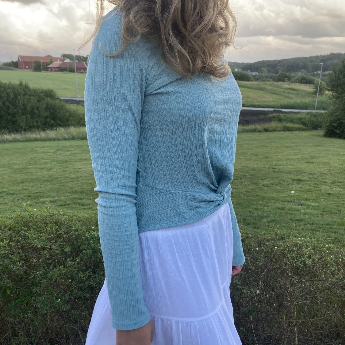 Långärmad tröja med knut