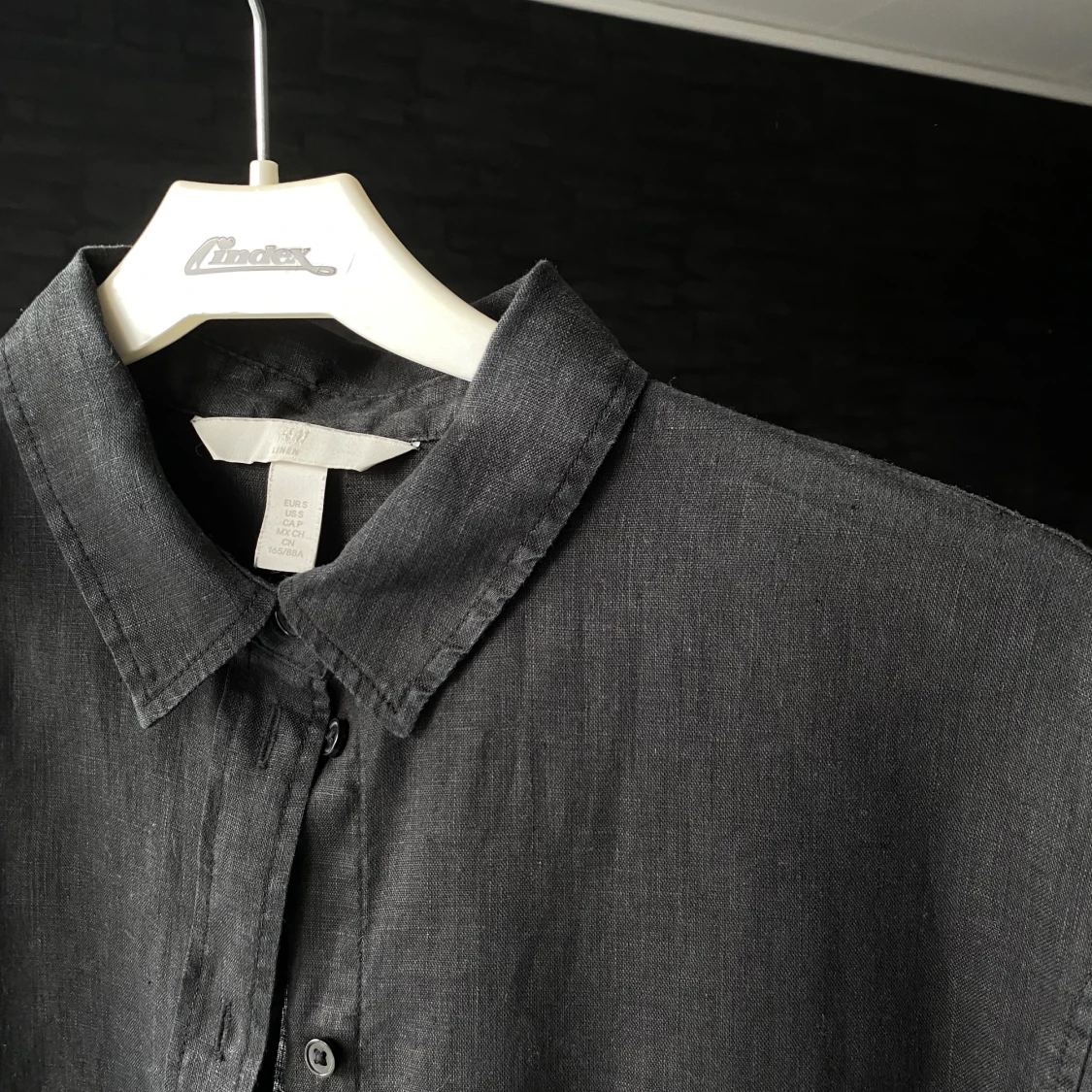 Svart linneskjorta - 91