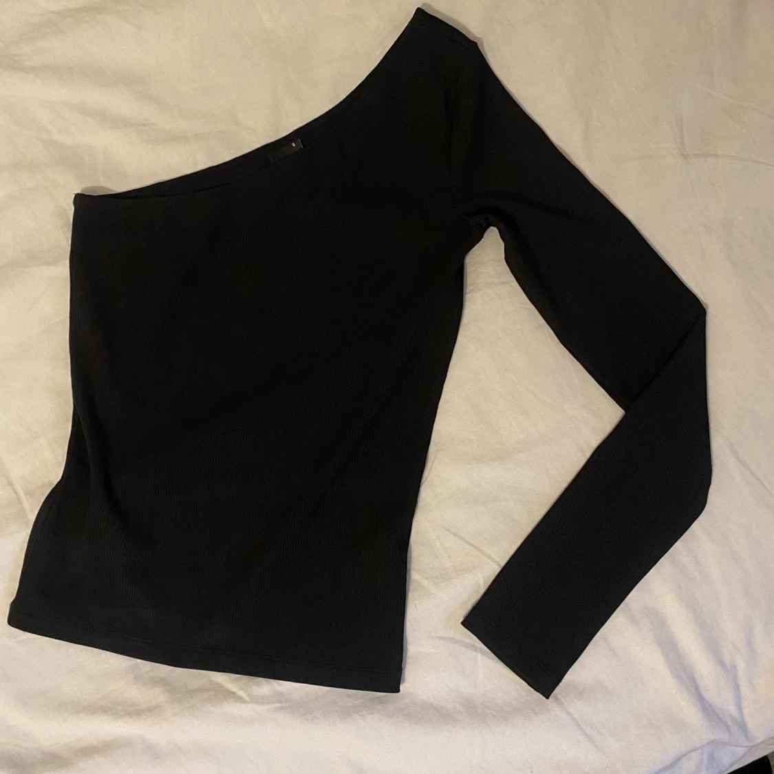 Långärmad one shoulder