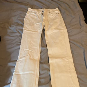 Weekday jeans W30 L32 - Waist 30 och längd 32  Knappt använda och fräscha byxor  Värt priset 