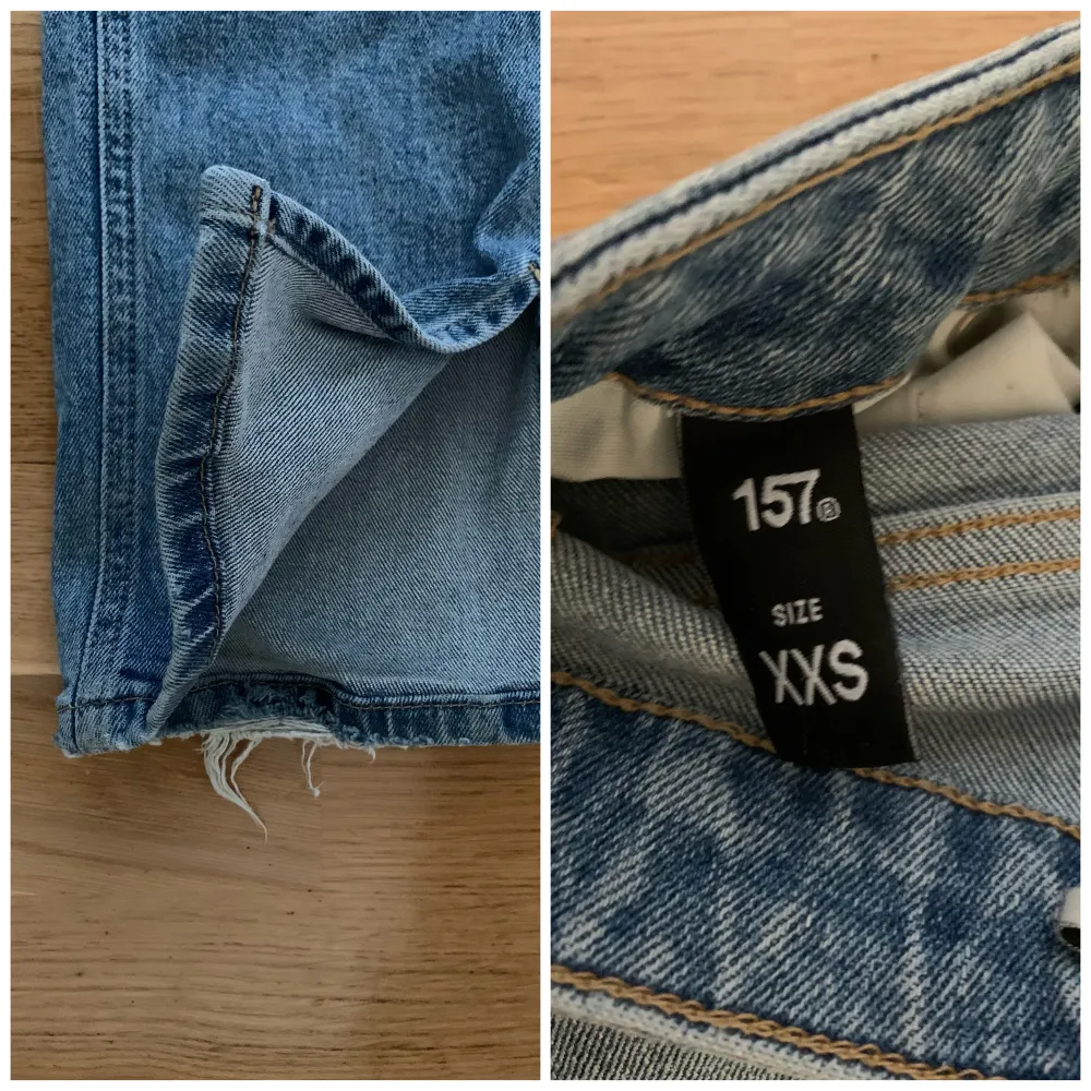 Ett par blåa jeans från Lager 157 med slits nertill. De har blivit lite fransiga pga trampat på dem nertill - i övrigt är de i fint skick och sparsamt använda! Storlek XXS.. Jeans & Byxor.
