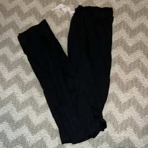 Mysbyxor stl S - Fint skick! 